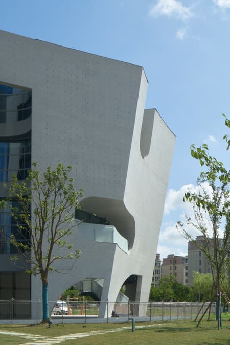 Shanghai Cofco Cultural & Health Center